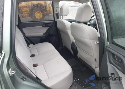 2015 Subaru Forester 2.5I Premium z USA, uszkodzony, nr VIN JF2SJADCXFH800929